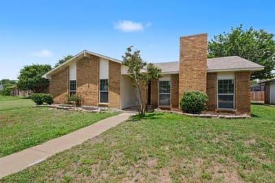 1205 Crestwood Court, Allen TX 75002 - Photo 2