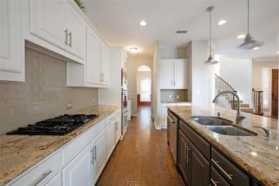 1728 Sandstone Drive, Frisco TX 75034 - Photo 3
