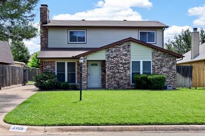 3905 Palomino Drive, Benbrook TX 76116