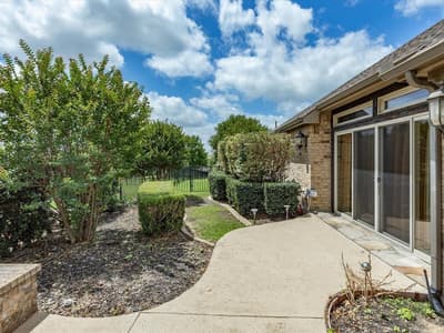 11029 Owl Creek Drive, Fort Worth TX 76179 - Photo 3
