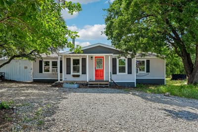 128 Gunnison Court, Azle TX 76020 - Photo 2