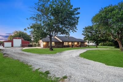 336 Meadows Estate Street, Tom Bean TX 75491