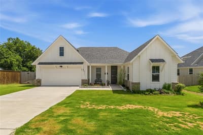 411 W Harwood Road, Euless TX 76039