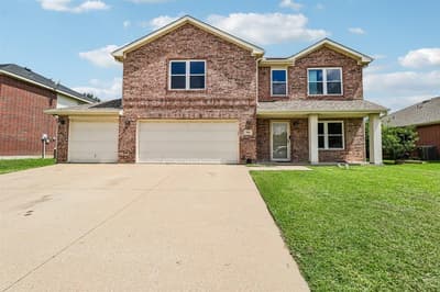 704 Partridge Drive, Saginaw TX 76131