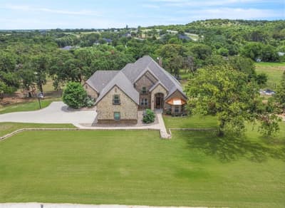 108 Oak Creek Drive, Springtown TX 76082