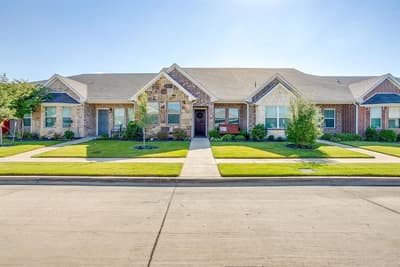 464 Pine Street, Burleson TX 76028
