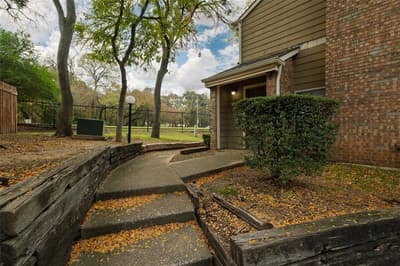 2104 Park Willow Lane # A, Arlington TX 76011
