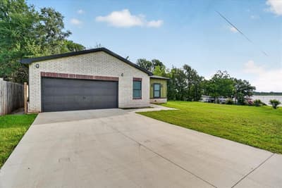3202 Lowland Drive, Granbury TX 76048 - Photo 2