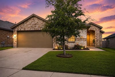 9736 Snowbell Lane, Fort Worth TX 76036