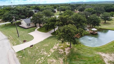 365 Cimmarron Trail, Runaway Bay TX 76426