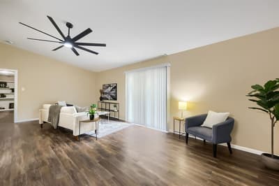 1208 Darlene Lane, Arlington TX 76010 - Photo 5