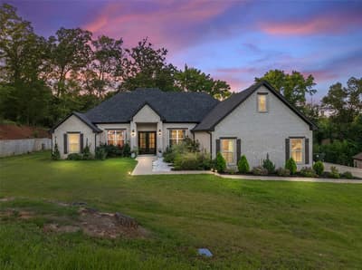 15883 Crazy Horse Drive, Lindale TX 75771