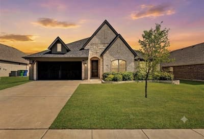 541 Harvest Grove Drive, Waxahachie TX 75165