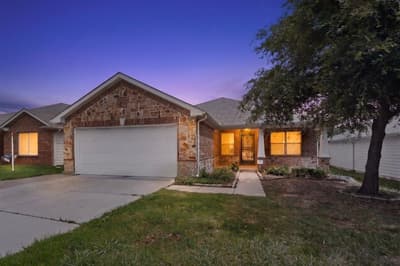 1933 E Dickey Drive, Dallas TX 75051