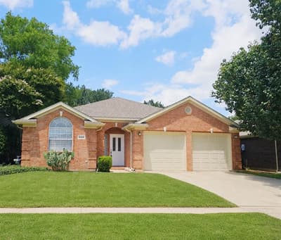 4328 Stone Hollow Way, Fort Worth TX 76040