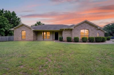 220 Ebony Place, Van TX 75790