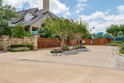 919 Grail Maiden Lane, Lewisville TX 75056 - Photo 2