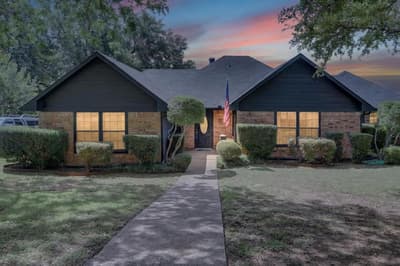 1002 Capetown Drive, Grand Prairie TX 75050