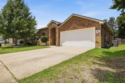 11800 Hamptonbrook Drive, McKinney TX 75071 - Photo 2