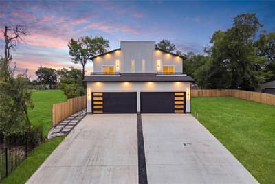 520 Woodbine Avenue, Dallas TX 75203