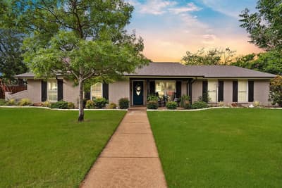 1700 Stagecoach Drive, Pantego TX 76013