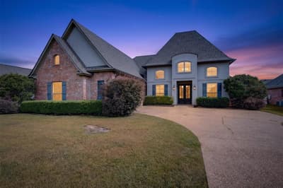 210 Poydras Avenue, Bossier City LA 71111