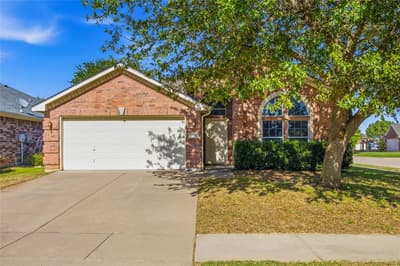8377 Edgepoint Trail, Fort Worth TX 76053