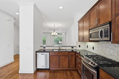 636 E Bluff Street, Fort Worth TX 76102