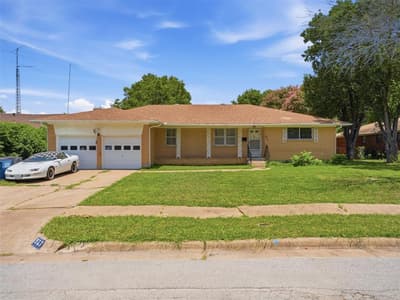 927 Poinsettia Drive, Lancaster TX 75146