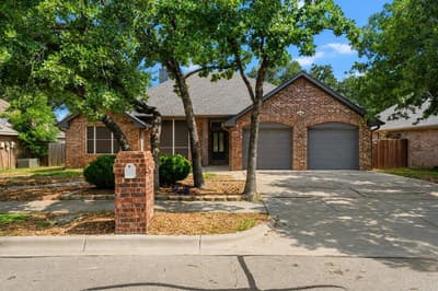 2305 Whispering Oaks, Denton TX 76209