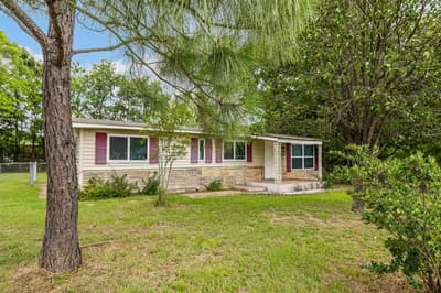 110 W Shadowwood Street, Gun Barrel City TX 75156
