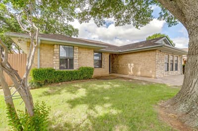 9020 Wessex Court, Fort Worth TX 76134 - Photo 3