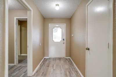 9020 Wessex Court, Fort Worth TX 76134 - Photo 4