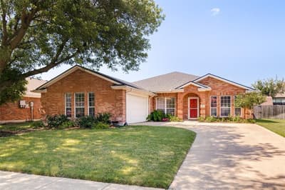 7017 Travelers Crossing, Rowlett TX 75089