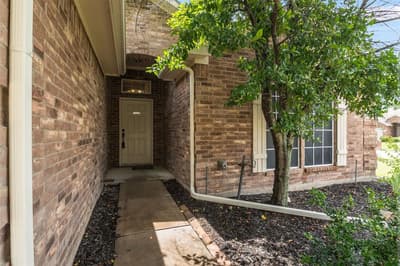 112 Bridlewood Street, Azle TX 76020 - Photo 5