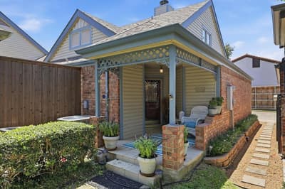 18095 Whispering Gables Lane, Dallas TX 75287