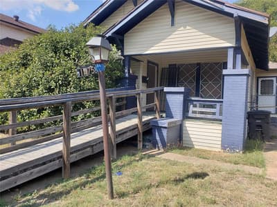 1475 E Morphy Street, Fort Worth TX 76104