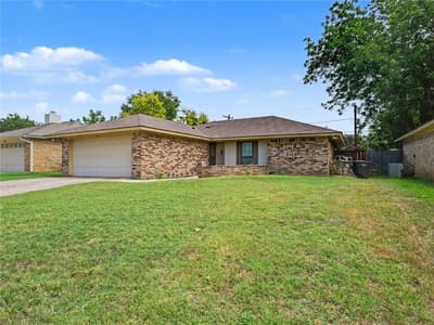 7325 S Meadow Drive E, Fort Worth TX 76133