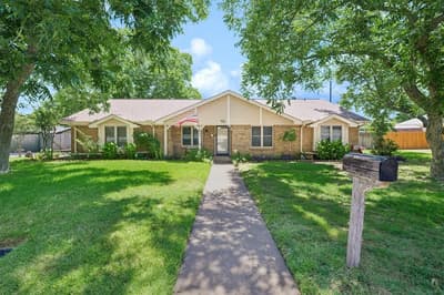 1608 Wade Drive, Bedford TX 76022