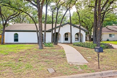 444 Billy Creek Circle, Hurst TX 76053