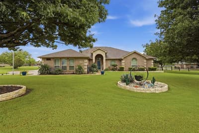 2732 Rawhide Court, Haslet TX 76052