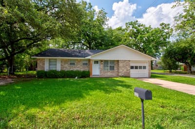 327 W Mckinney Street, Pilot Point TX 76258