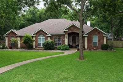8803 Hampton South Court, Granbury TX 76049 - Photo 2