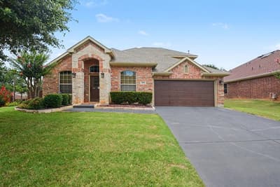 2801 Warwick Drive, Corinth TX 76210
