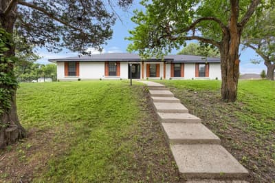 102 Pecan Lane, Oak Leaf TX 75154