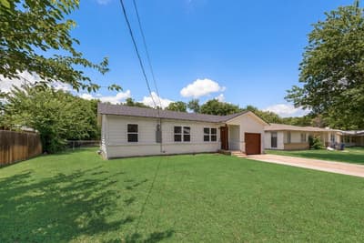 827 Taylor Street, Lancaster TX 75134