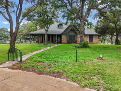 301 Ryan Avenue, Burleson TX 76028 - Photo 2