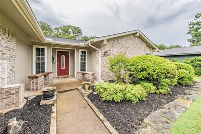 303 Shelmar Drive, Euless TX 76039