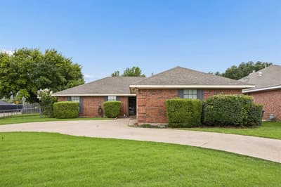 301 Southlake Drive, Forney TX 75126 - Photo 2