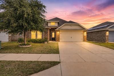 7529 Pleasant Oaks Street, Fort Worth TX 76120